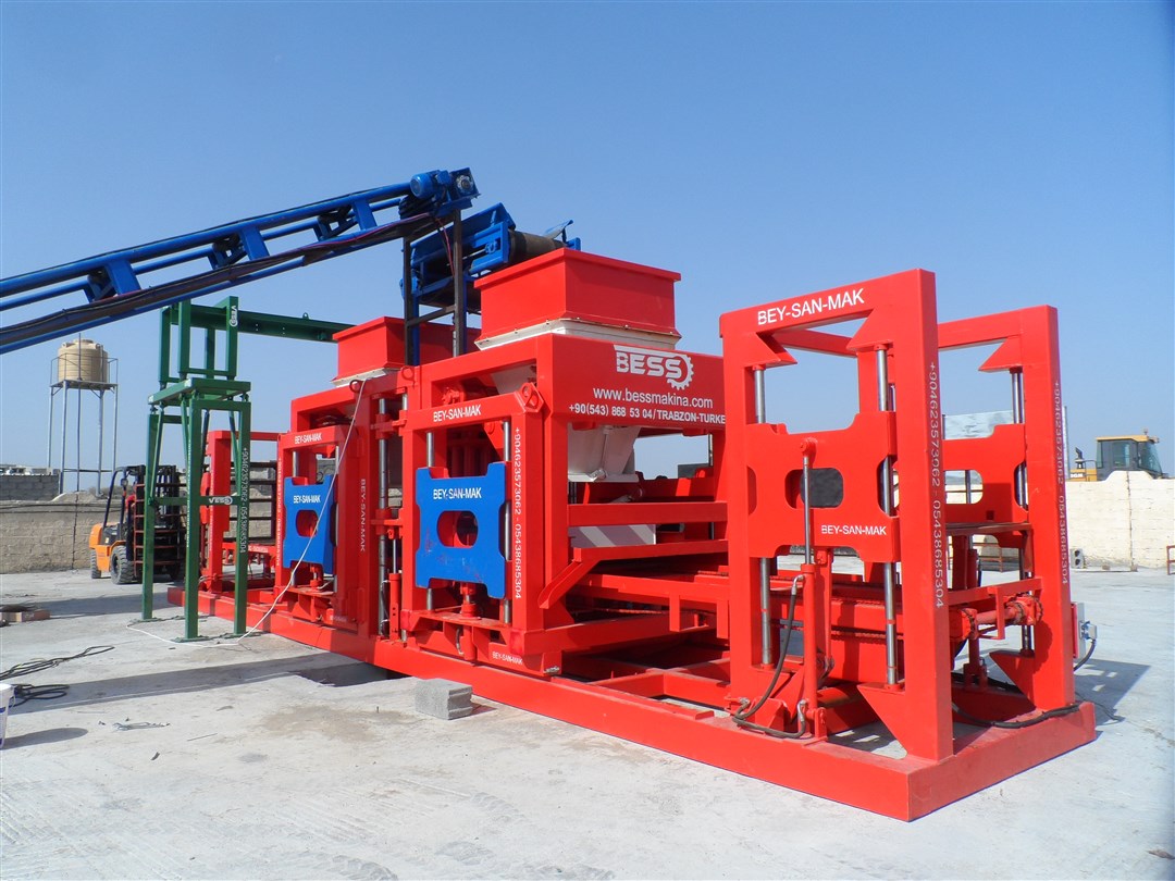 Automatic-Concrete-Hollow-And-Paving-Block-Machine.jpg