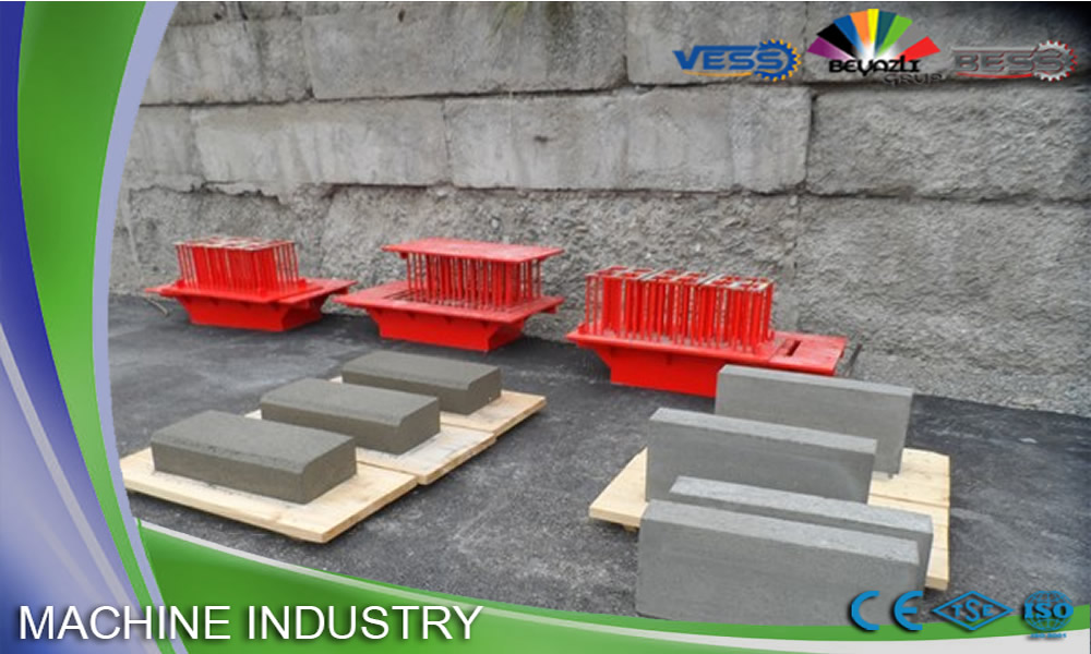 Пресс форма для бордюров Concrete-Moulds.jpg