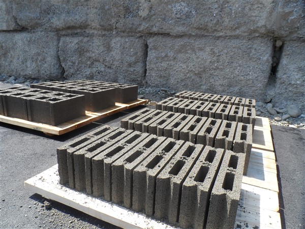 Производство шлакоблоков hollow_concrete_block_pallets.jpg